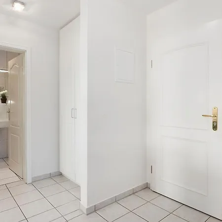 Апартаменты Promenade 18 Seepferdchen Шёнбергер-Штранд