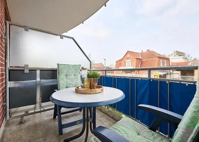 Promenade 18 Seepferdchen * Schonberger Strand